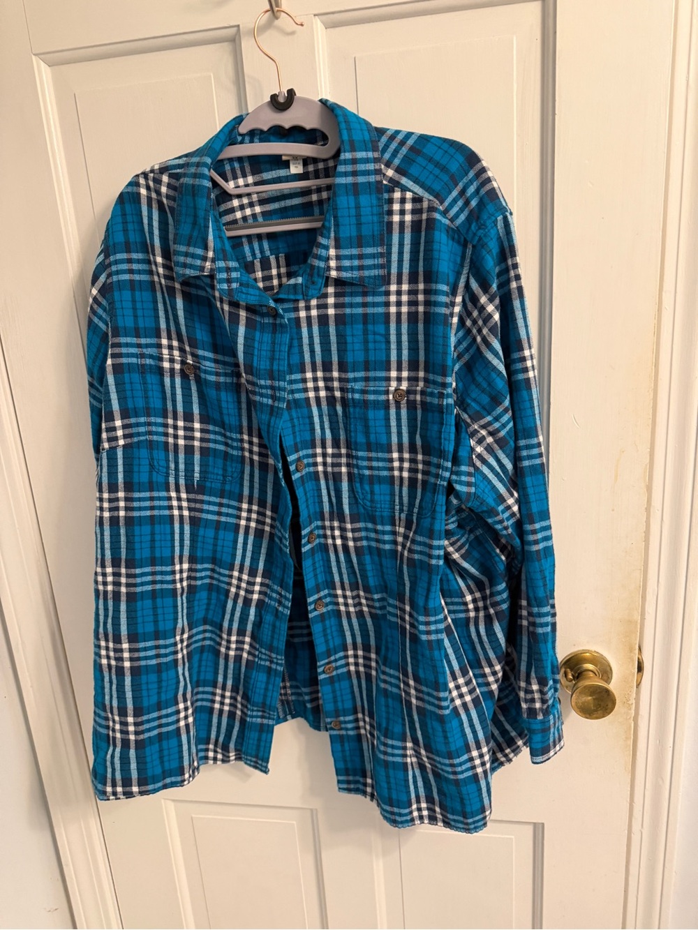 Duluth Trading Co Blue and White Plaid Button-Down Shirt
